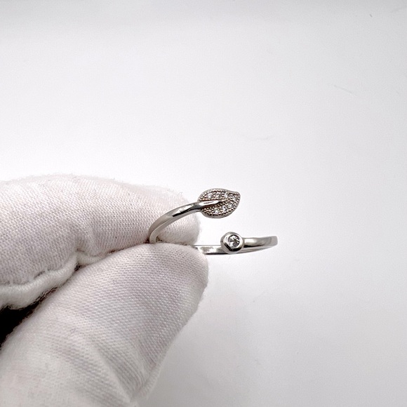 Sale $8 Firm! Sterling Silver Adjustable Ring with Cz’z - Picture 10 of 14